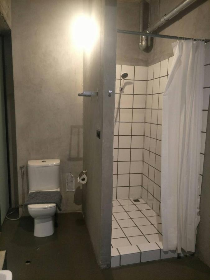 Отель Westory Design Poshtel Канчанабури Экстерьер фото