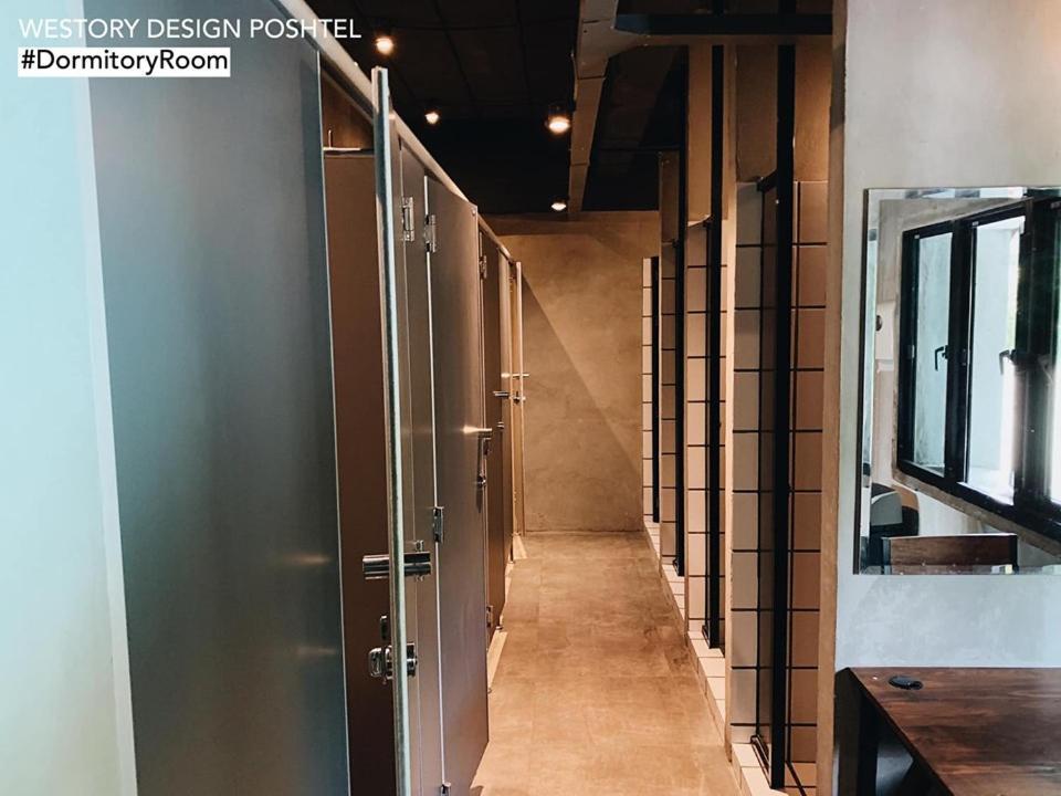 Отель Westory Design Poshtel Канчанабури Экстерьер фото